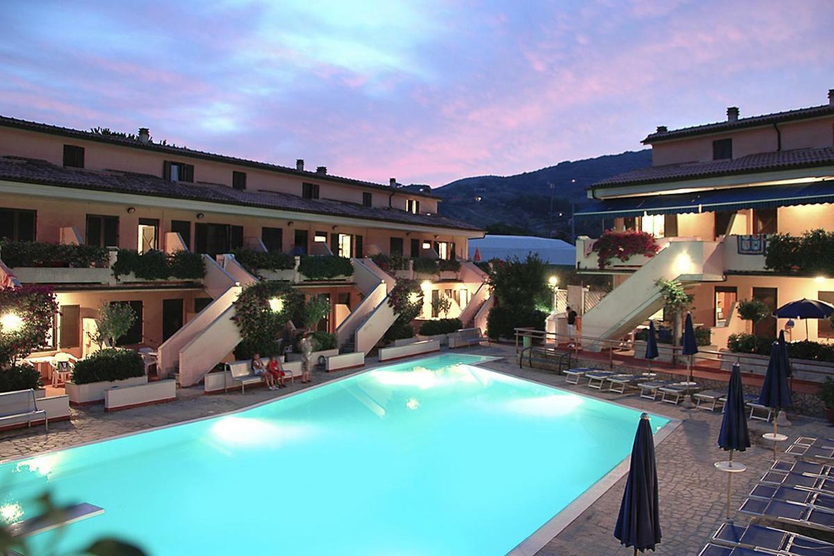 Aparthotel Elba Vip Porto Azzurro Exterior foto