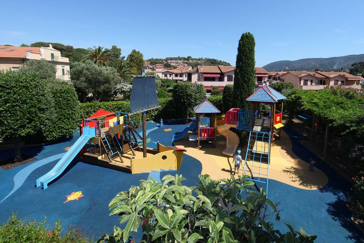 Aparthotel Elba Vip Porto Azzurro Exterior foto